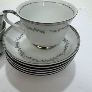 Vintage Fashion Manor Fine China Japan – 6 Cups 6 Plates